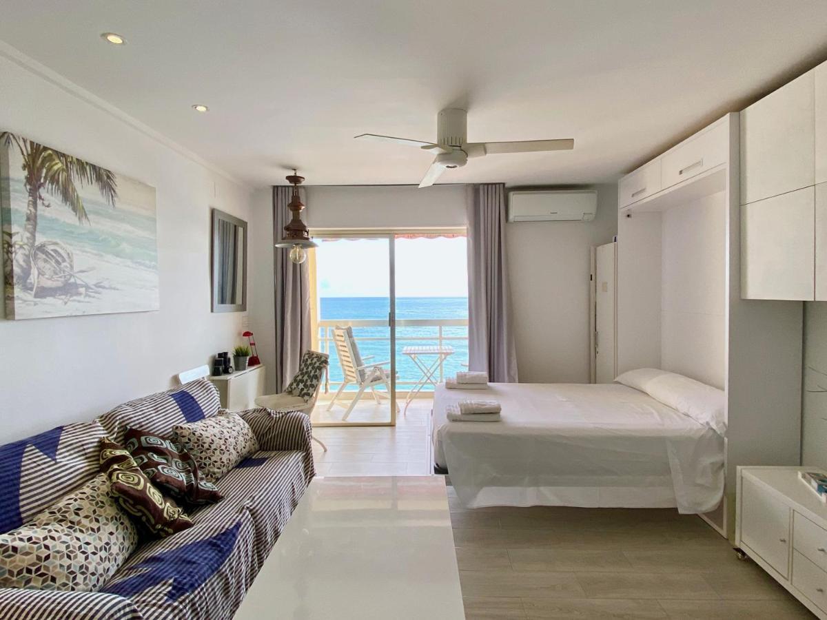 Fantástico Estudio En 1a Línea De Playa Con Piscina Apartamento